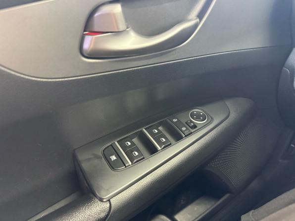 Kia Cerato IV с пробегом 2019 года, цена 1 799 000 рублей, 151000 км, седан, Автокод Объявления