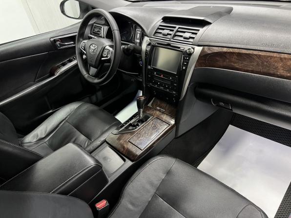 Toyota Camry VII (XV50) Рестайлинг с пробегом 2015 года, цена 1 680 000 рублей, 186182 км, седан, Автокод Объявления