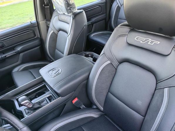 Ram 1500 V Рестайлинг с пробегом 2025 года, цена 9 499 900 рублей, 1200 км, offers.body_type.unknown, Автокод Объявления