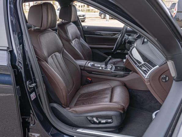 BMW 7 серии VI (G11/G12) с пробегом 2017 года, цена 5 450 000 рублей, 77224 км, седан, Автокод Объявления