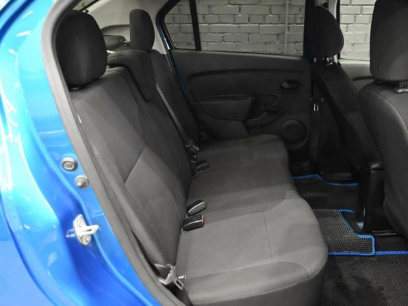 Renault Logan II с пробегом 2018 года, цена 780 000 рублей, 123537 км, седан, Автокод Объявления