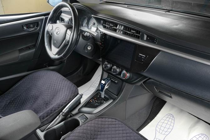 Toyota Corolla XI (E160 E170 E180) с пробегом 2013 года, цена 1 379 000 рублей, 214000 км, седан, Автокод Объявления