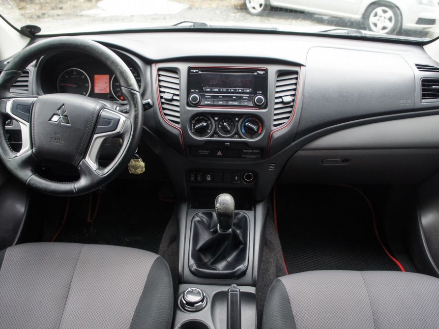 Mitsubishi L200 V Березовский  - изображение 11