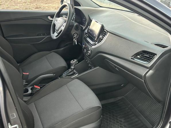 Hyundai Solaris II Рестайлинг с пробегом 2021 года, цена 1 350 000 рублей, 140570 км, седан, Автокод Объявления