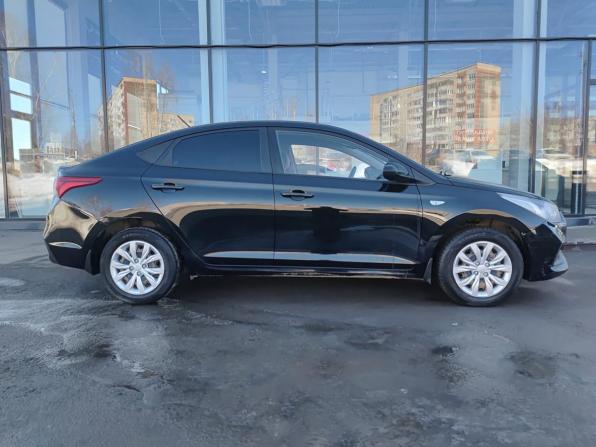 Hyundai Solaris II с пробегом 2018 года, цена 1 140 000 рублей, 98362 км, седан, Автокод Объявления