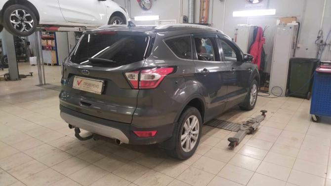 Ford Kuga II Рестайлинг с пробегом 2018 года, цена 1 730 000 рублей, 157342 км, внедорожник, Автокод Объявления