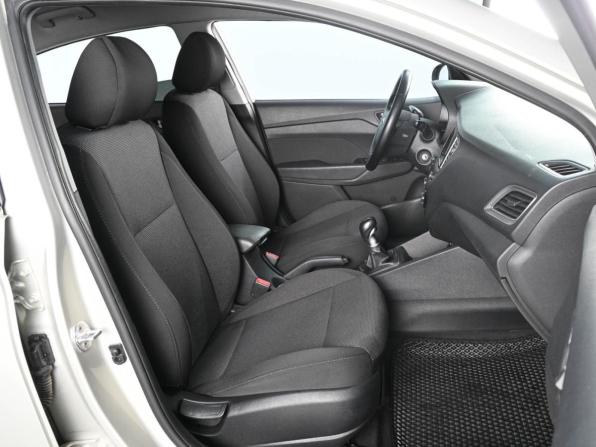 Hyundai Solaris II с пробегом 2019 года, цена 1 325 000 рублей, 87914 км, седан, Автокод Объявления