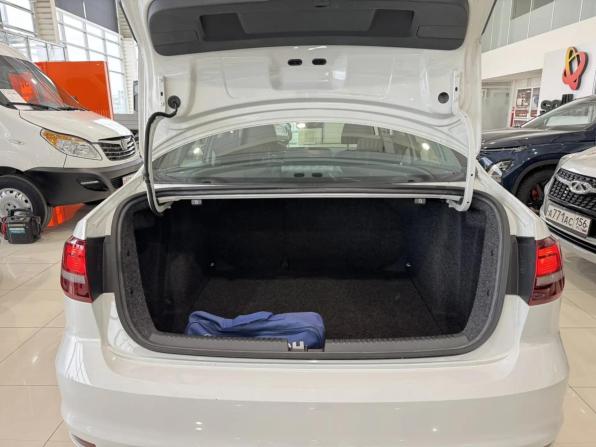 Volkswagen Jetta VI Рестайлинг с пробегом 2018 года, цена 1 550 000 рублей, 23700 км, седан, Автокод Объявления