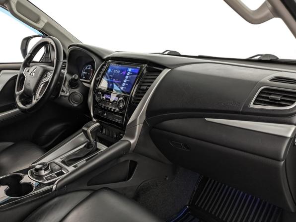 Mitsubishi Pajero Sport III с пробегом 2018 года, цена 3 130 000 рублей, 90102 км, внедорожник, Автокод Объявления