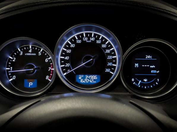 Mazda 6 III (GJ) Рестайлинг с пробегом 2015 года, цена 1 690 000 рублей, 162037 км, седан, Автокод Объявления