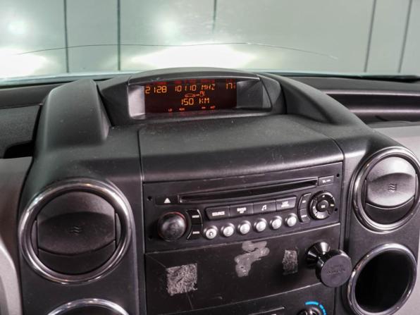 Peugeot Partner II с пробегом 2011 года, цена 679 000 рублей, 236359 км, компактвэн, Автокод Объявления