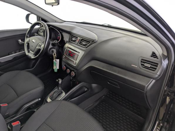 Kia Rio III Рестайлинг с пробегом 2017 года, цена 1 500 000 рублей, 41179 км, хэтчбек, Автокод Объявления