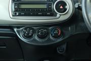 Toyota Vitz III (XP130) Омск  - изображение 39