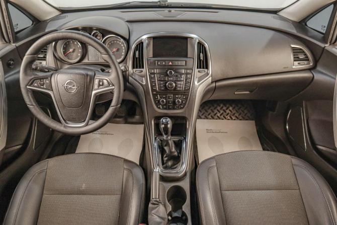 Opel Astra J с пробегом 2012 года, цена 869 000 рублей, 153000 км, хэтчбек, Автокод Объявления