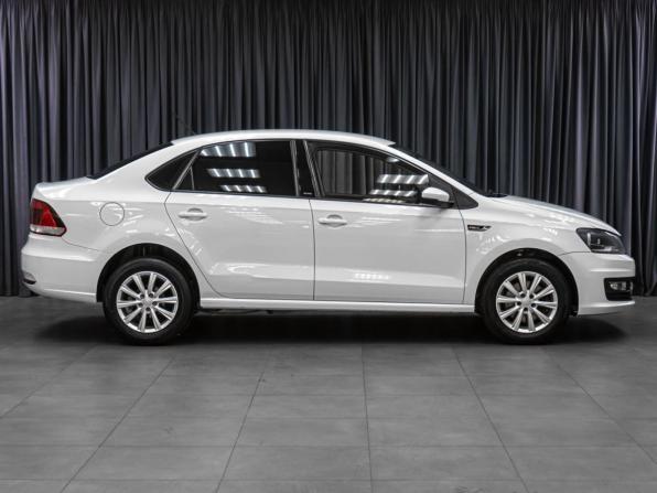 Volkswagen Polo V Рестайлинг с пробегом 2016 года, цена 1 079 000 рублей, 174717 км, седан, Автокод Объявления