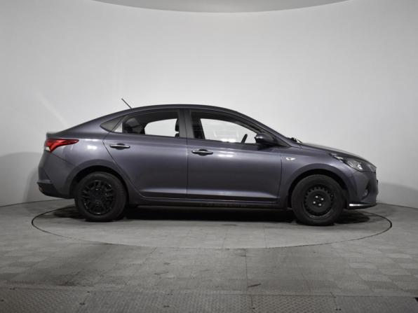 Hyundai Solaris II Рестайлинг с пробегом 2021 года, цена 1 775 000 рублей, 39999 км, седан, Автокод Объявления