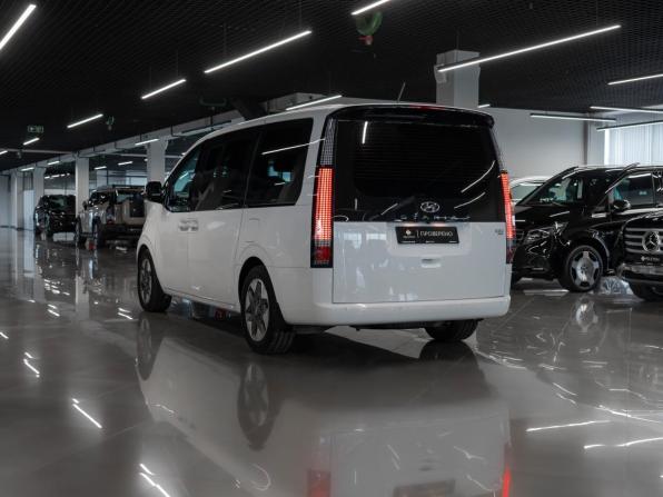 Hyundai Staria I с пробегом 2021 года, цена 5 380 000 рублей, 49261 км, минивэн, Автокод Объявления