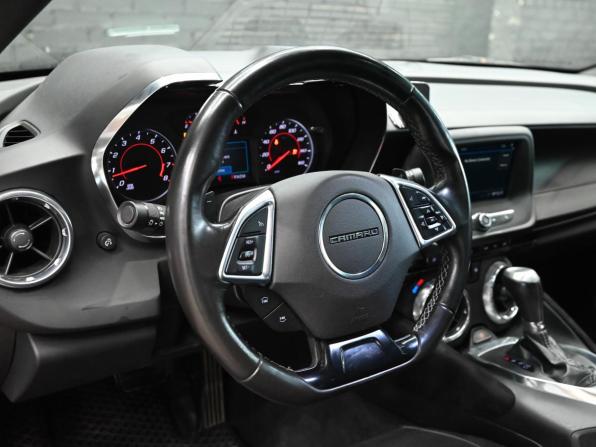 Chevrolet Camaro VI Рестайлинг с пробегом 2019 года, цена 2 350 000 рублей, 105001 км, купе, Автокод Объявления