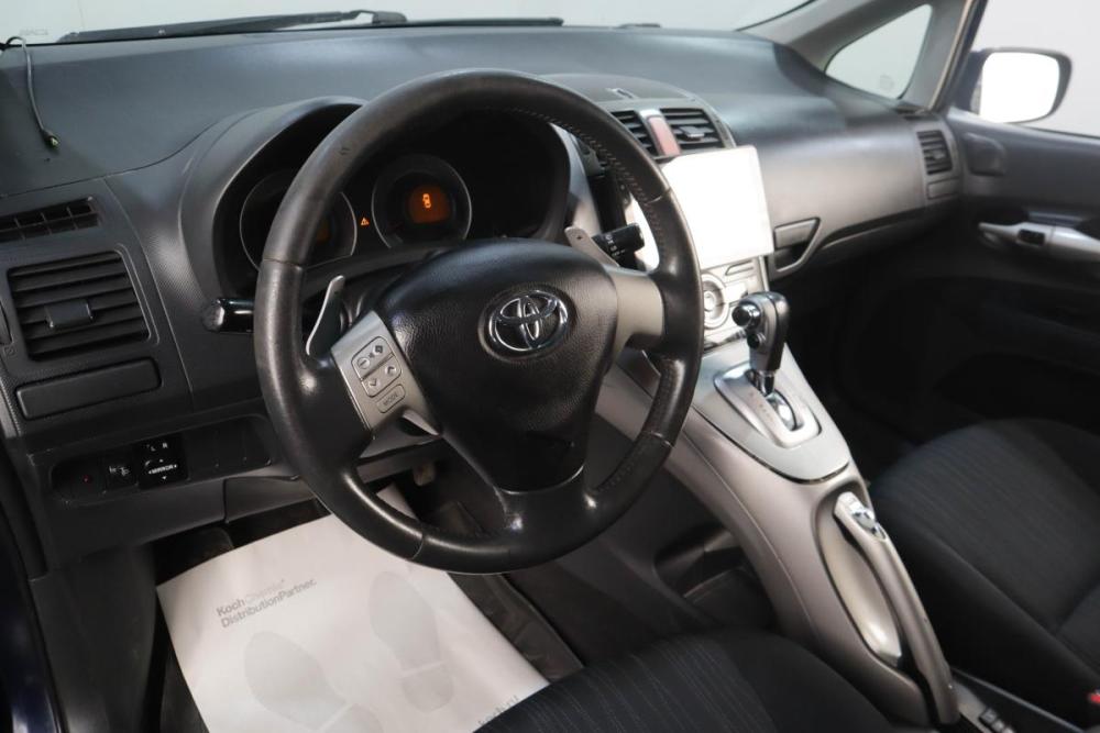 Toyota Auris I Челябинск  - изображение 8