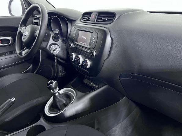 Kia Soul II Рестайлинг с пробегом 2018 года, цена 1 340 000 рублей, 98718 км, хэтчбек, Автокод Объявления