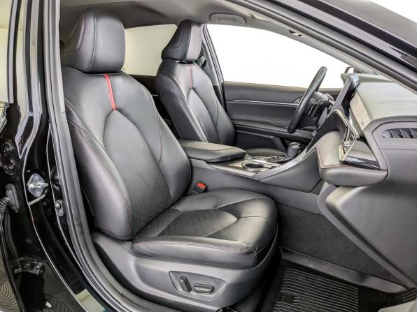 Toyota Camry VIII (XV70) Рестайлинг с пробегом 2021 года, цена 3 737 500 рублей, 63156 км, седан, Автокод Объявления