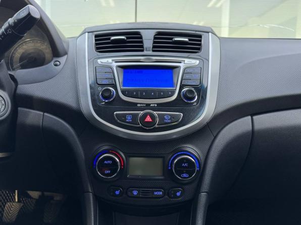 Hyundai Solaris I с пробегом 2014 года, цена 920 000 рублей, 129381 км, седан, Автокод Объявления
