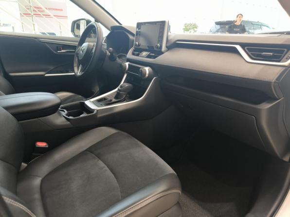 Toyota RAV4 V (XA50) с пробегом 2021 года, цена 3 720 000 рублей, 69313 км, внедорожник, Автокод Объявления