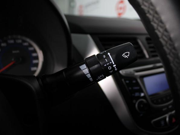 Hyundai Solaris I с пробегом 2013 года, цена 850 000 рублей, 202000 км, седан, Автокод Объявления