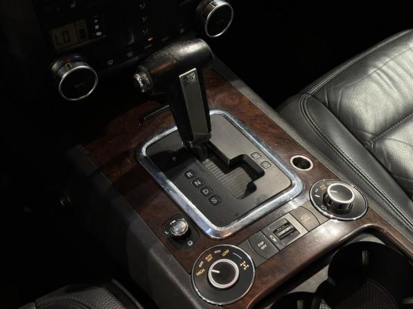Volkswagen Touareg I Рестайлинг с пробегом 2006 года, цена 755 000 рублей, 247502 км, внедорожник, Автокод Объявления