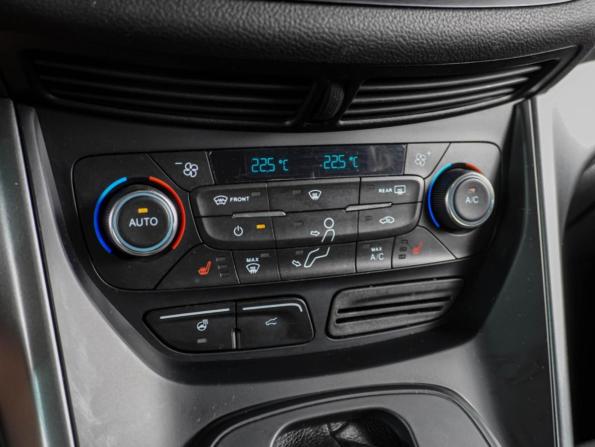 Ford Kuga II Рестайлинг с пробегом 2017 года, цена 1 589 000 рублей, 207582 км, внедорожник, Автокод Объявления