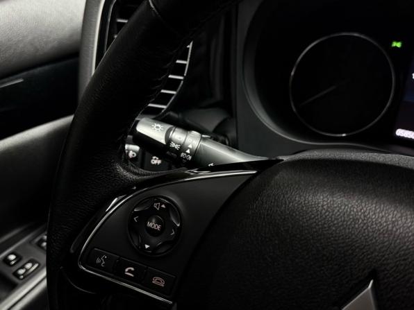 Mitsubishi Outlander III Рестайлинг 3 с пробегом 2021 года, цена 2 499 000 рублей, 58496 км, внедорожник, Автокод Объявления