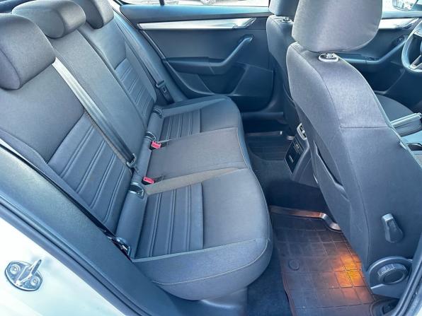 Skoda Octavia III (A7) Рестайлинг с пробегом 2019 года, цена 1 700 000 рублей, 110000 км, лифтбек, Автокод Объявления