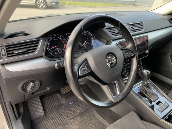 Skoda Superb III с пробегом 2017 года, цена 1 549 000 рублей, 201191 км, лифтбек, Автокод Объявления