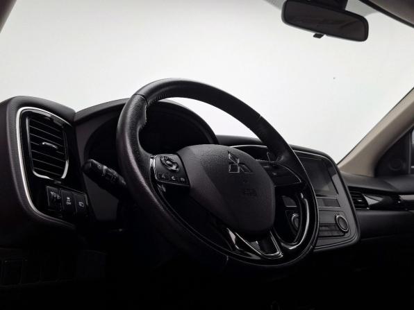Mitsubishi Outlander III Рестайлинг 3 с пробегом 2018 года, цена 1 935 000 рублей, 159480 км, внедорожник, Автокод Объявления