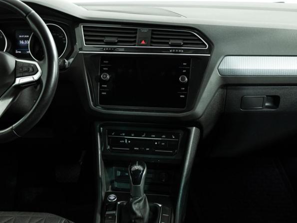 Volkswagen Tiguan II Рестайлинг с пробегом 2021 года, цена 2 579 777 рублей, 69793 км, внедорожник, Автокод Объявления