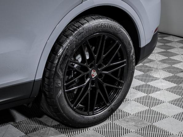 Porsche Cayenne III Рестайлинг с пробегом 2024 года, цена 13 950 000 рублей, 12615 км, внедорожник, Автокод Объявления