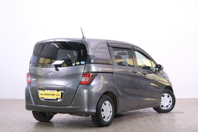 Honda Freed I с пробегом 2011 года, цена 1 059 000 рублей, 143000 км, компактвэн, Автокод Объявления