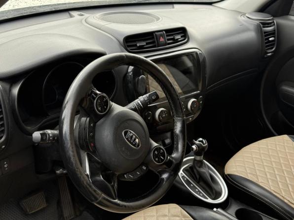 Kia Soul II Рестайлинг с пробегом 2017 года, цена 1 160 000 рублей, 205000 км, хэтчбек, Автокод Объявления