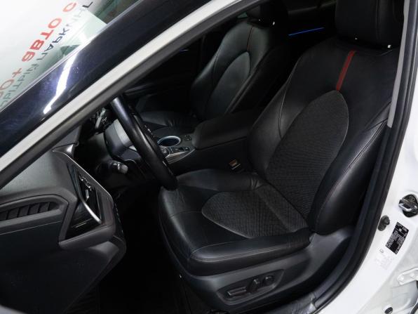 Toyota Camry VIII (XV70) Рестайлинг с пробегом 2021 года, цена 3 939 000 рублей, 79253 км, седан, Автокод Объявления