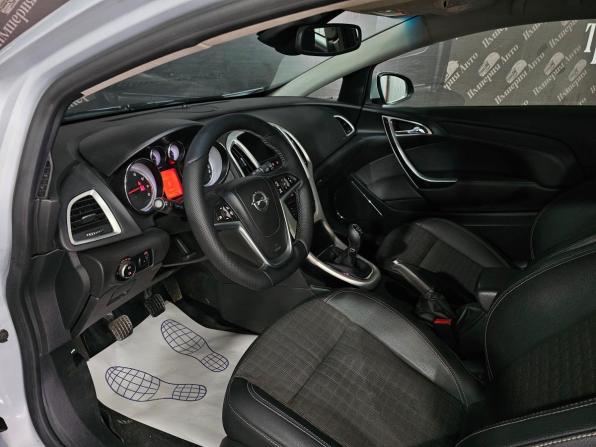 Opel Astra J Рестайлинг с пробегом 2012 года, цена 800 000 рублей, 89000 км, хэтчбек, Автокод Объявления