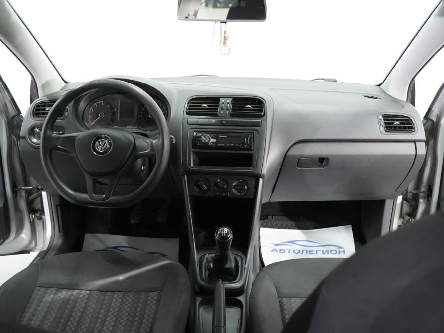 Volkswagen Polo V Рестайлинг Новосибирск  - изображение 14