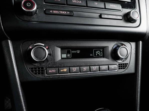 Volkswagen Polo V с пробегом 2012 года, цена 899 000 рублей, 210750 км, седан, Автокод Объявления