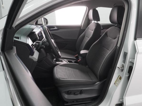Volkswagen Taos I с пробегом 2023 года, цена 3 099 000 рублей, 41039 км, внедорожник, Автокод Объявления