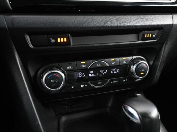 Mazda 3 III (BM) с пробегом 2013 года, цена 1 099 000 рублей, 236746 км, седан, Автокод Объявления