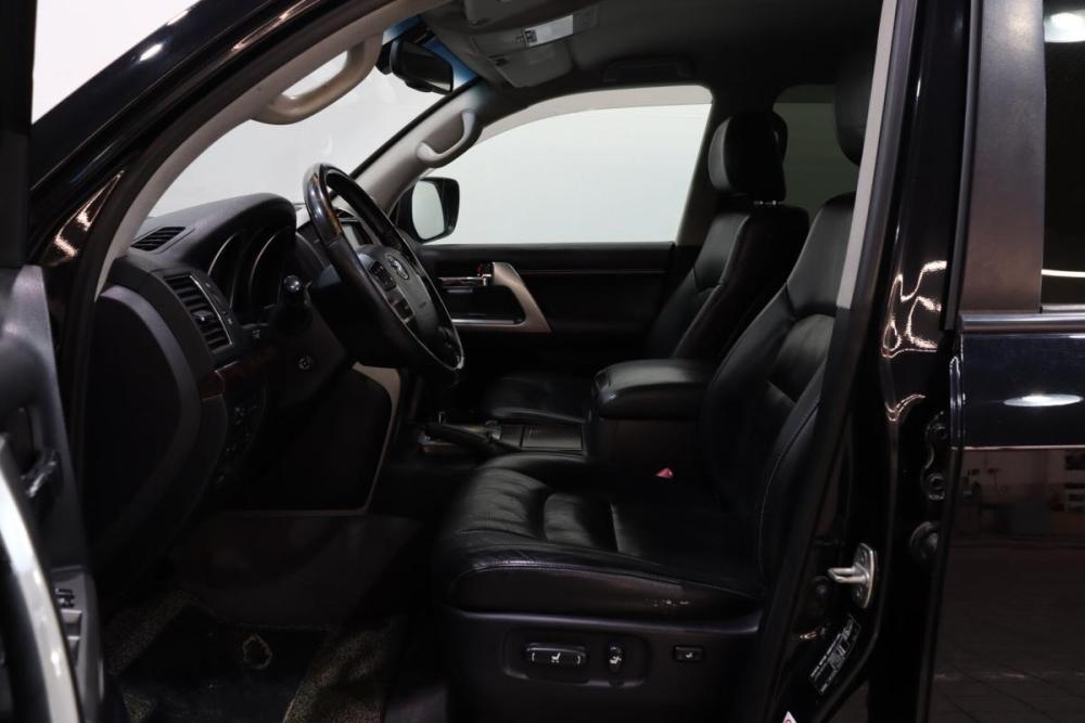 Toyota Land Cruiser 200 Series Рестайлинг 1 Сургут  - изображение 30
