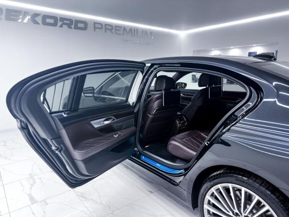 BMW 7 серии VI (G11/G12) Рестайлинг с пробегом 2021 года, цена 5 998 990 рублей, 99656 км, седан, Автокод Объявления