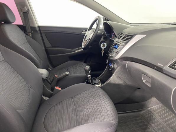 Hyundai Solaris I Рестайлинг с пробегом 2016 года, цена 869 000 рублей, 174149 км, седан, Автокод Объявления