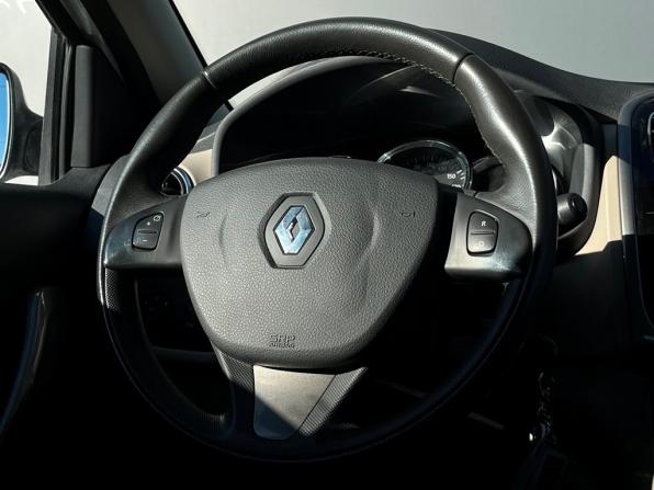 Renault Logan II с пробегом 2015 года, цена 859 700 рублей, 55956 км, седан, Автокод Объявления