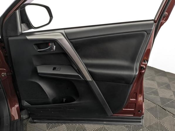 Toyota RAV4 IV (XA40) Рестайлинг с пробегом 2017 года, цена 2 100 000 рублей, 184703 км, внедорожник, Автокод Объявления
