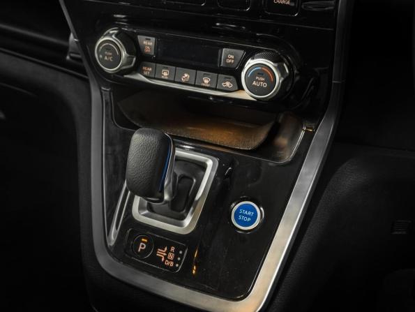 Nissan Serena V (C27) с пробегом 2018 года, цена 2 140 000 рублей, 57800 км, минивэн, Автокод Объявления
